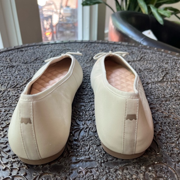 BIRDIES THE GOLDFINCH BOW LEATHER ECRU FLATS 9.5 - Picture 10 of 12